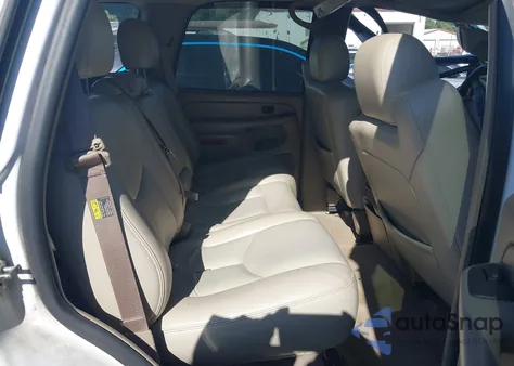 2005 Chevrolet Tahoe Z71 z USA, uszkodzony, nr VIN 1GNEK13T35R124382